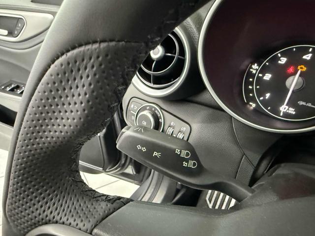 ALFA ROMEO Giulia usata, con Sensori di parcheggio anteriori