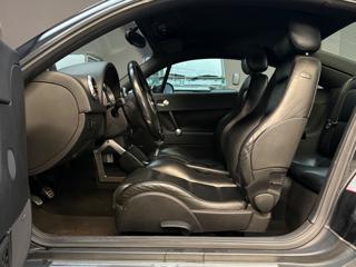 AUDI TT usata, con Autoradio