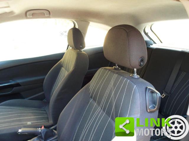 OPEL Corsa usata, con Servosterzo