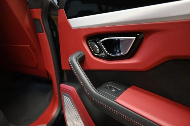 LAMBORGHINI Urus usata 68
