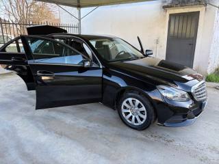MERCEDES-BENZ E 200 usata, con Frenata d