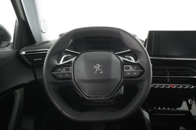PEUGEOT 2008 usata 10