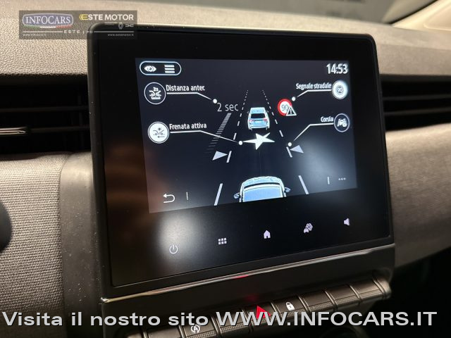 RENAULT Clio usata, con USB