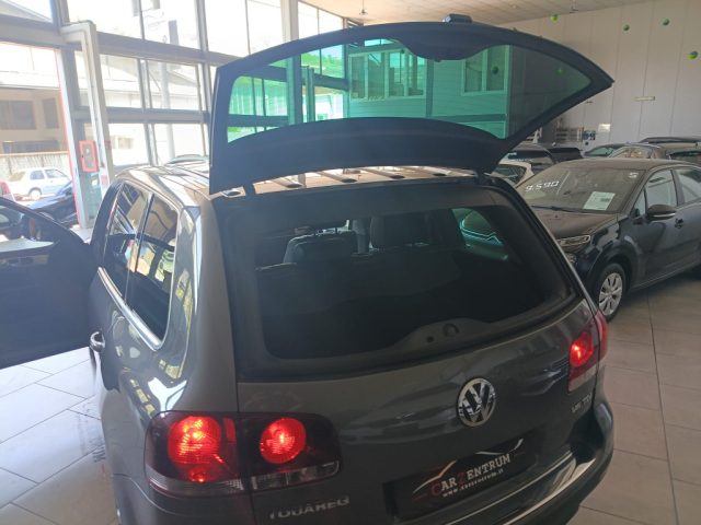 VOLKSWAGEN Touareg usata, con Fendinebbia