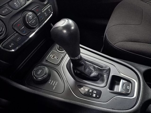 JEEP Cherokee usata, con Bluetooth