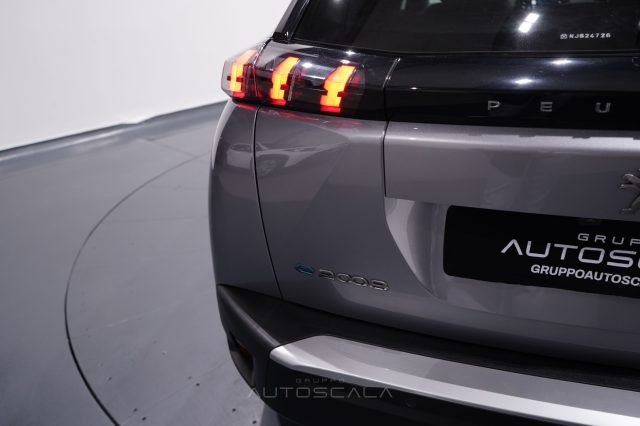 PEUGEOT 2008 usata, con Android Auto