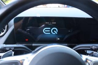 MERCEDES-BENZ EQA usata, con ESP