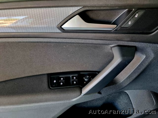VOLKSWAGEN Tiguan usata, con Luci diurne LED