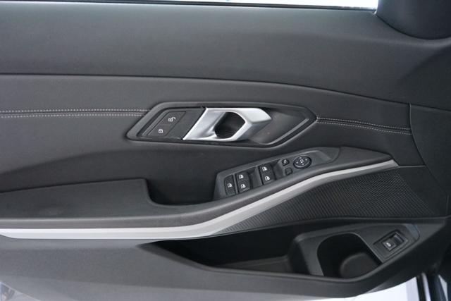 BMW 318 usata, con Autoradio digitale