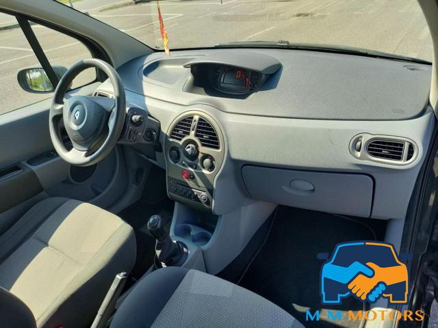RENAULT Modus usata, con Sedile posteriore sdoppiato