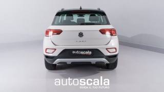 VOLKSWAGEN T-Roc usata, con Autoradio