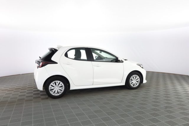 TOYOTA Yaris usata 2
