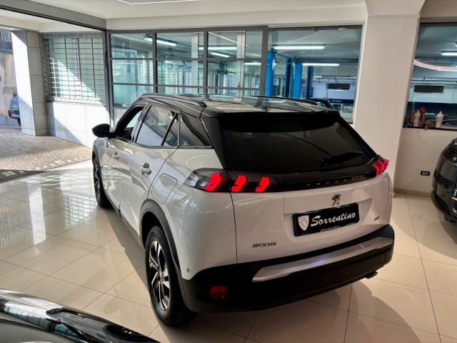 PEUGEOT 2008 usata, con Autoradio