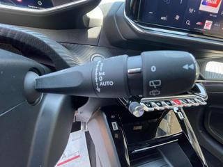 PEUGEOT 208 usata, con USB