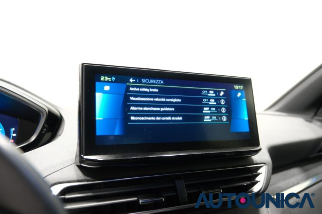 PEUGEOT 3008 usata, con Sensori di parcheggio anteriori