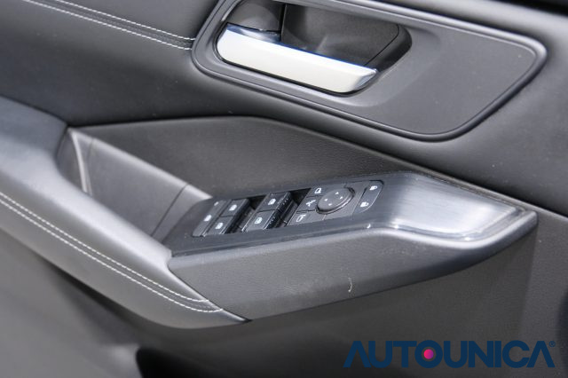 NISSAN Qashqai usata, con Sound system