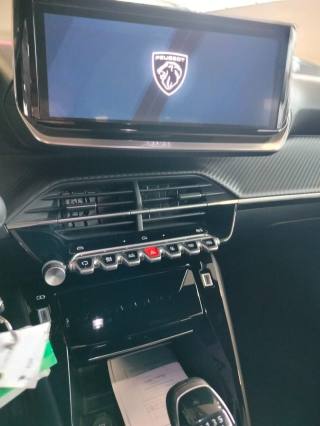 PEUGEOT 2008 usata, con Specchietti laterali elettrici