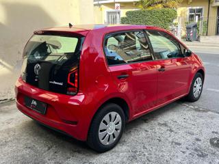 VOLKSWAGEN up! usata, con Autoradio