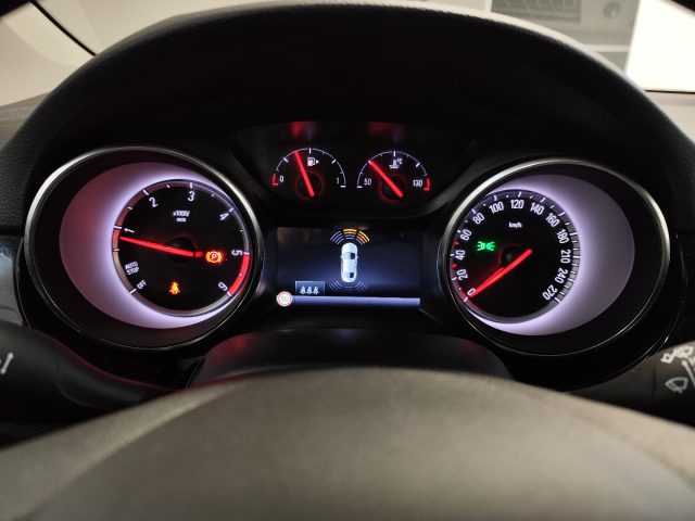 OPEL Astra usata, con Servosterzo