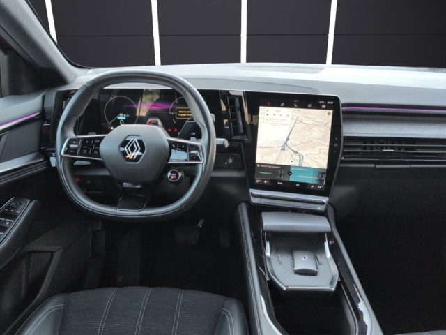 RENAULT Austral usata, con USB