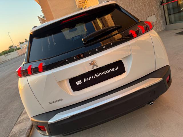 PEUGEOT 2008 usata, con Volante multifunzione