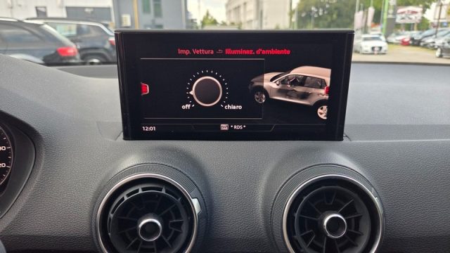 AUDI Q2 usata, con USB
