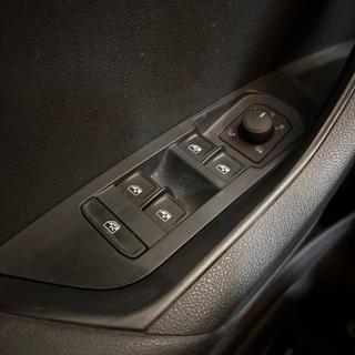 SKODA Karoq usata, con Autoradio digitale