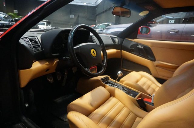 FERRARI F355 usata, con Autoradio
