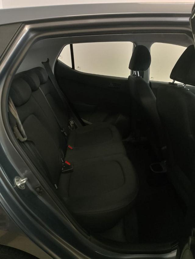 HYUNDAI i10 usata 24