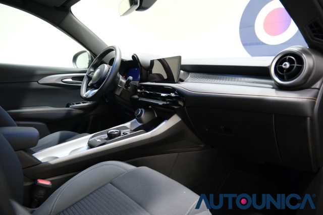 ALFA ROMEO Tonale usata, con Sistema di avviso di distanza