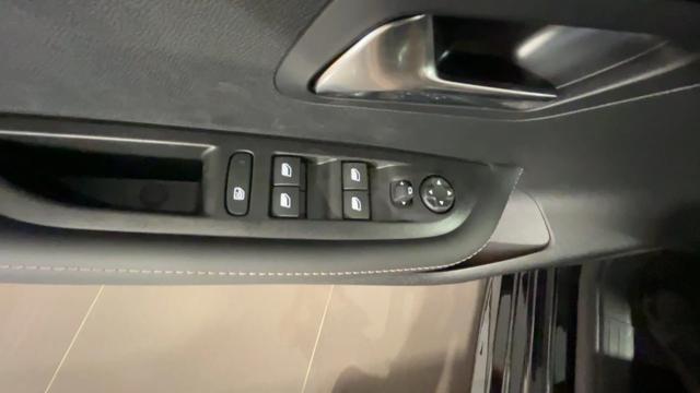 PEUGEOT 208 usata, con Luci diurne LED