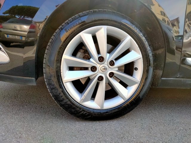 RENAULT Scenic usata, con Telecamera per parcheggio assistito