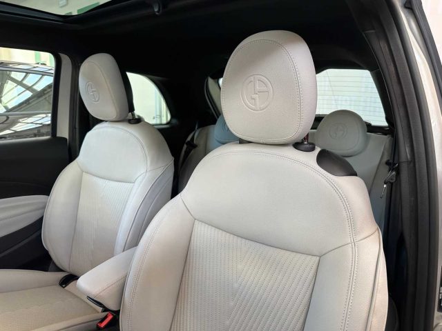 FIAT 500e usata, con Sensori di parcheggio posteriori
