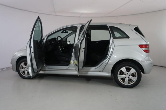 MERCEDES-BENZ B 180 usata 23