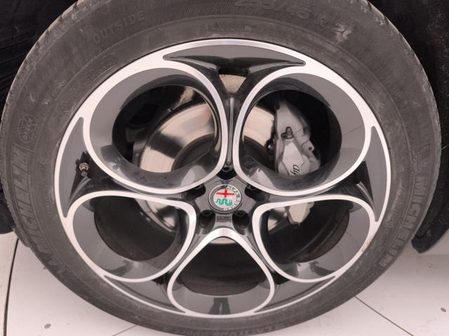 ALFA ROMEO Stelvio usata, con Chiusura centralizzata