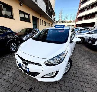 HYUNDAI i30 usata, con Airbag laterali