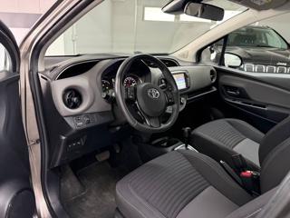 TOYOTA Yaris usata, con Autoradio