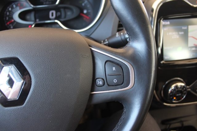 RENAULT Captur usata, con Sensori di parcheggio posteriori