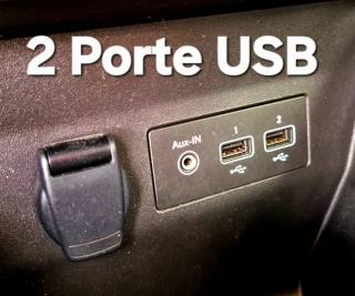 RENAULT Clio usata, con Touch screen