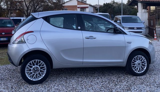 LANCIA Ypsilon usata, con Controllo trazione