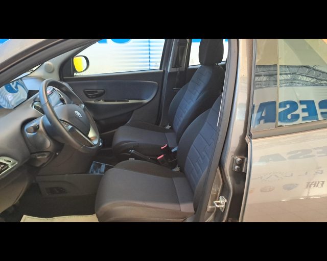 LANCIA Ypsilon usata 25