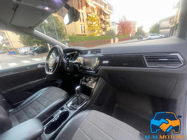 VOLKSWAGEN Touran usata, con Specchietti laterali elettrici