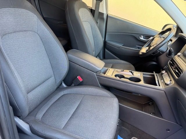 HYUNDAI Kona usata, con Controllo automatico clima