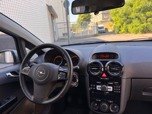 OPEL Corsa usata, con Autoradio