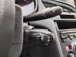 PEUGEOT 5008 usata, con Head-up display