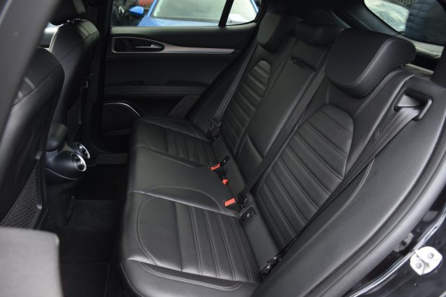 ALFA ROMEO Stelvio usata, con Interni in pelle