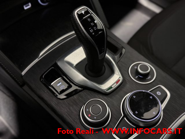 ALFA ROMEO Stelvio usata, con Volante in pelle