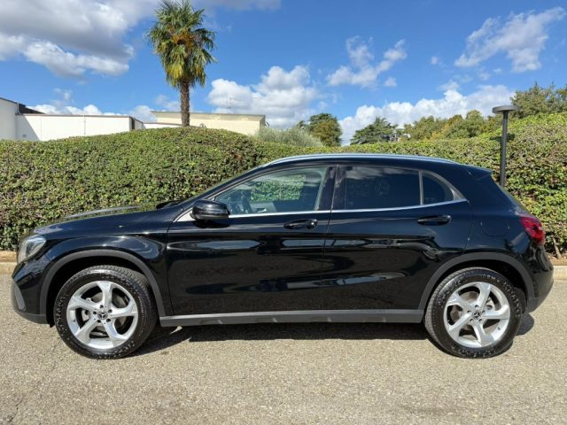 MERCEDES-BENZ GLA 180 usata, con Cerchi in lega