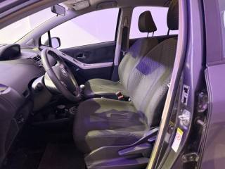TOYOTA Yaris usata 5