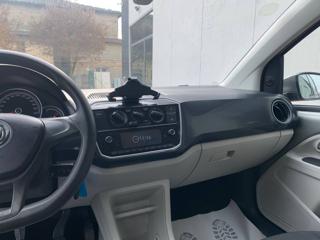 VOLKSWAGEN up! usata, con Park Distance Control